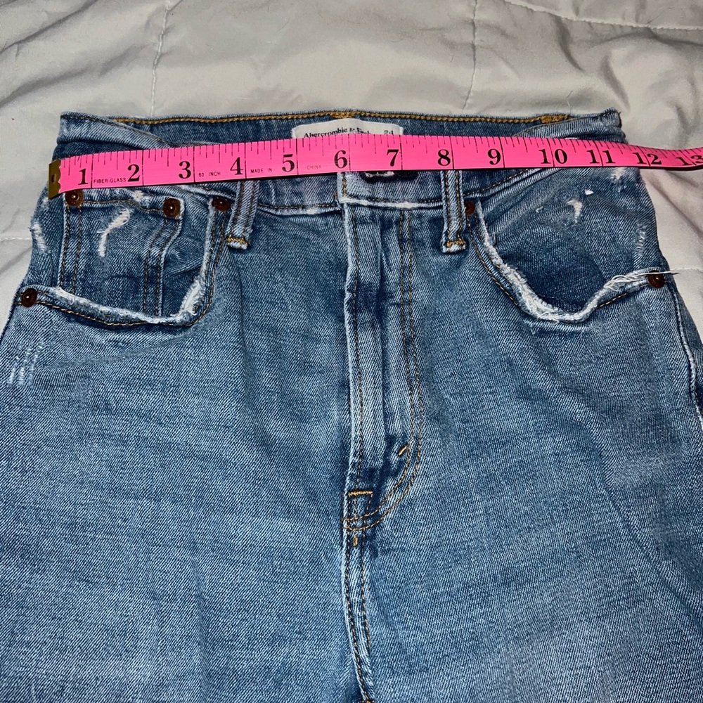 Abercrombie and Fitch Ankle Straight Ultra High-rise jeans - Picture 6 of 6